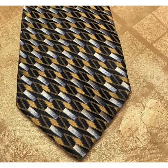 Kolte Designer Tie Italy 100% Silk Necktie Italy Gold Silver Black Geometric - Picture 4 of 5